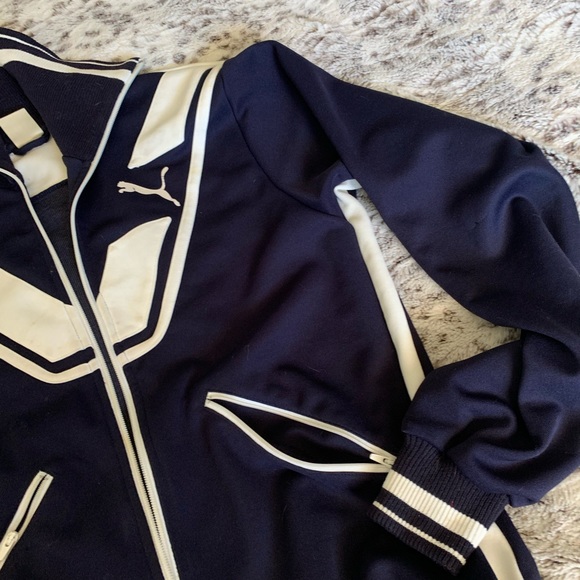 PUMA-Vintage full zip front with large cowl neck women’s size med - Picture 3 of 5